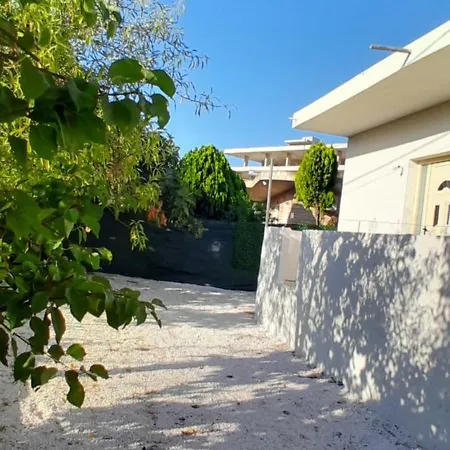 Udisa 1 * Sarandë